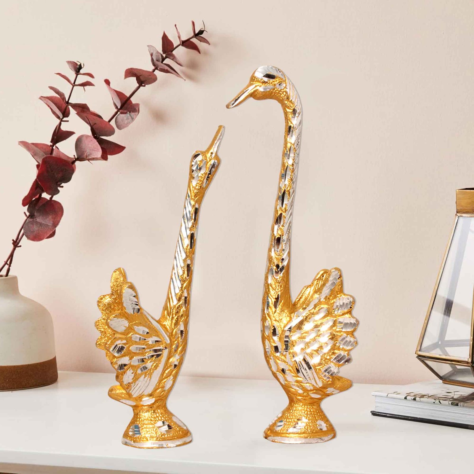 Kissing Swan White Metal Gift Showpiece 20 cm G13GX0081G000XZNA
