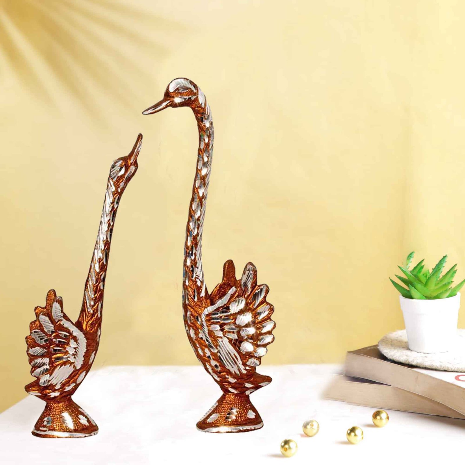 Pair of Swan Sculpture Aluminium Diamond cut 24 cm G13GX0082C000XTEA