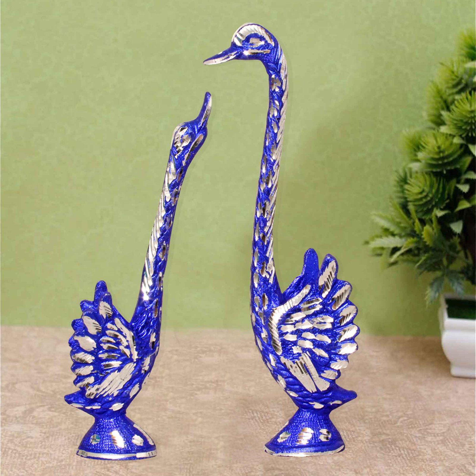 Blue Swan Couple White Metal Sculpture 24 cm G13GX0082N000XTEA