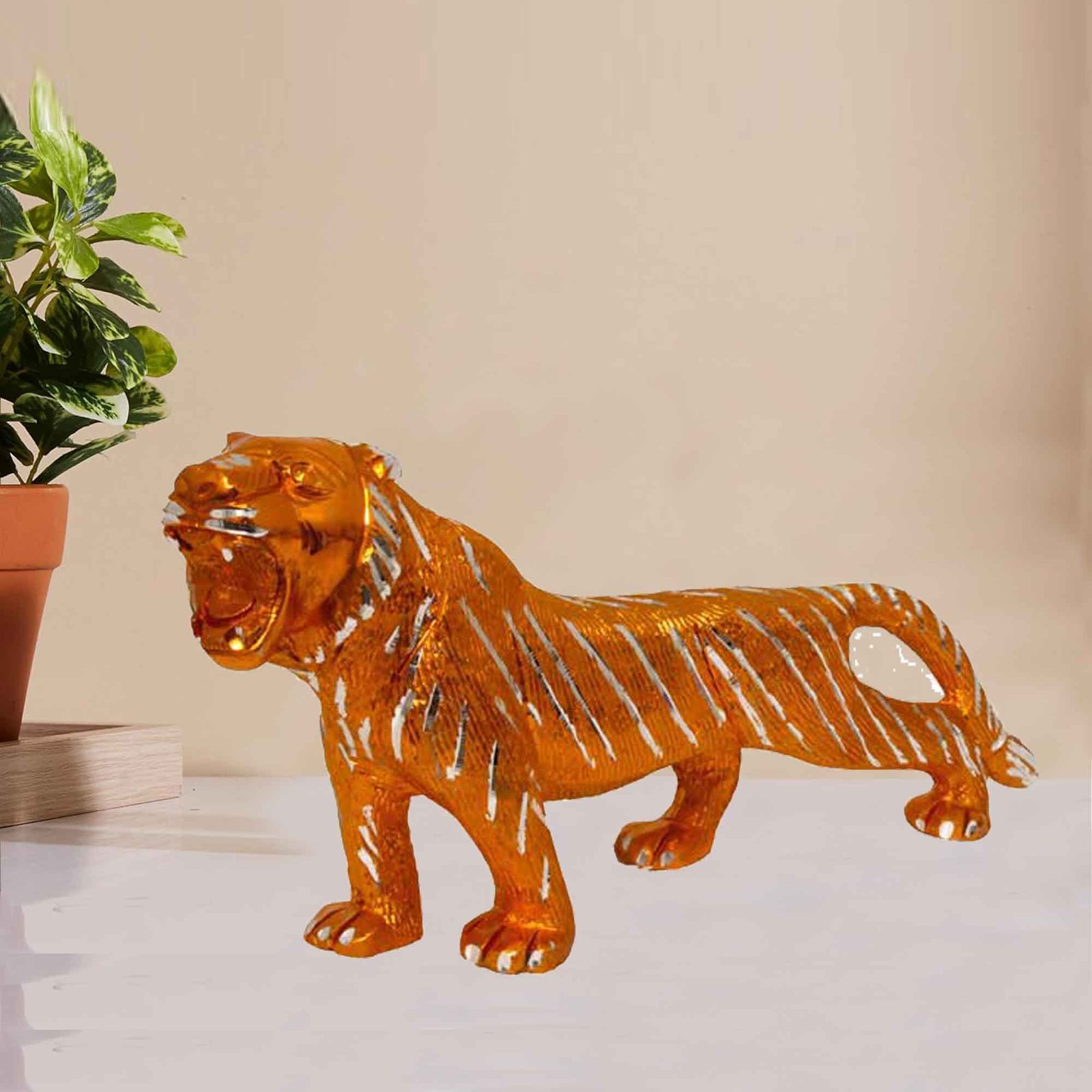 Lion Aluminium Diamond cut Showpiece 16 cm G13GX0112G