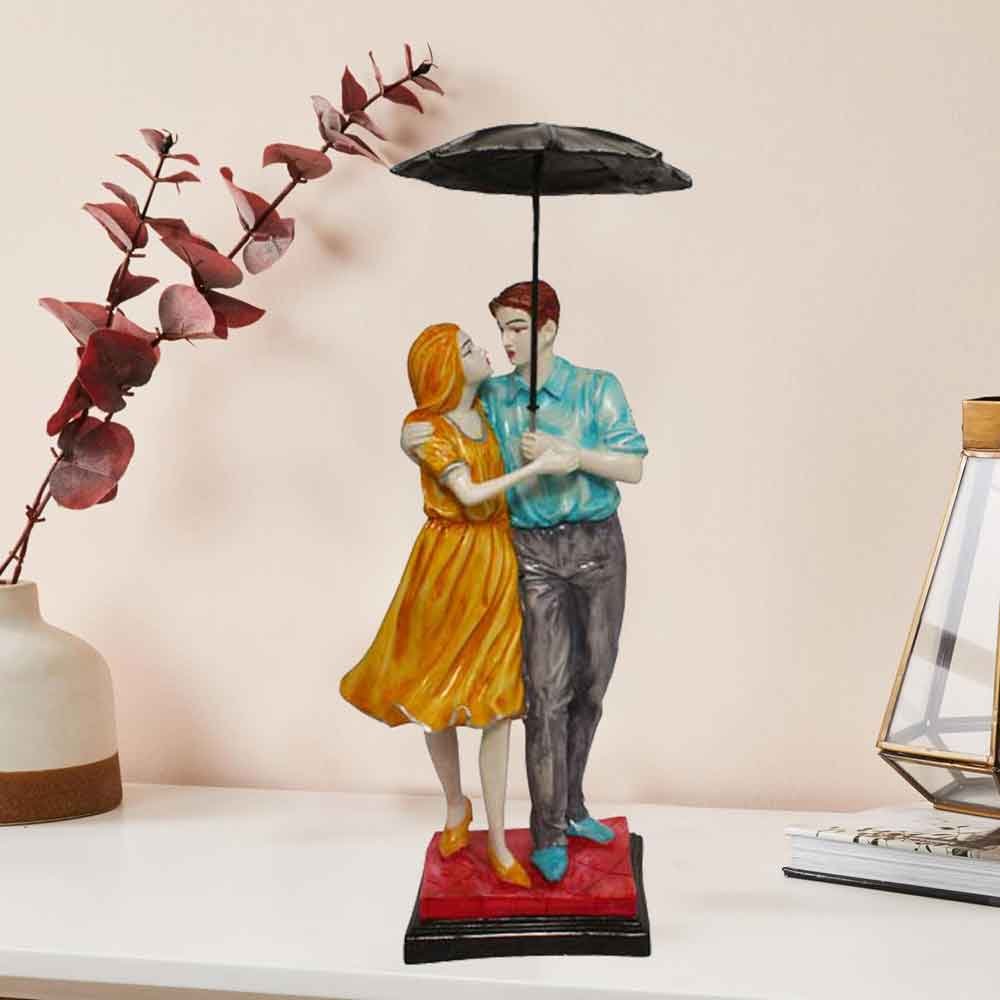 Romatic Western Couple Statue Sculpture for gifting on hanuman jayanti 38 cm G29GX0070Y