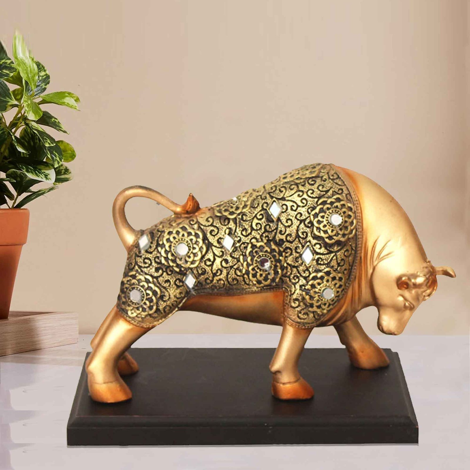 Bull Animal with Base showpiece for living room Jewellery Decorated with Wooden Base 18 cm G57GW1651GGNGZ
