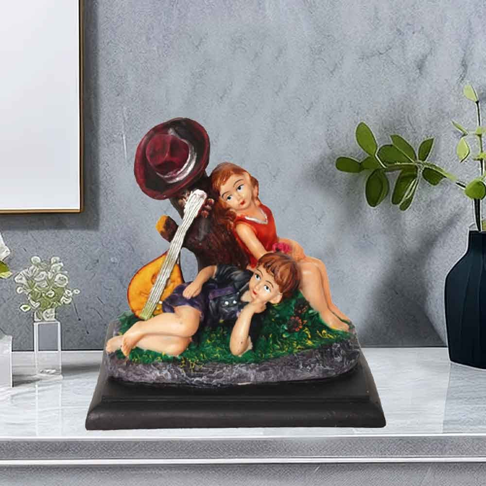 Cute Couple Statue showpiece for gifting 17 cm G58GX0019M